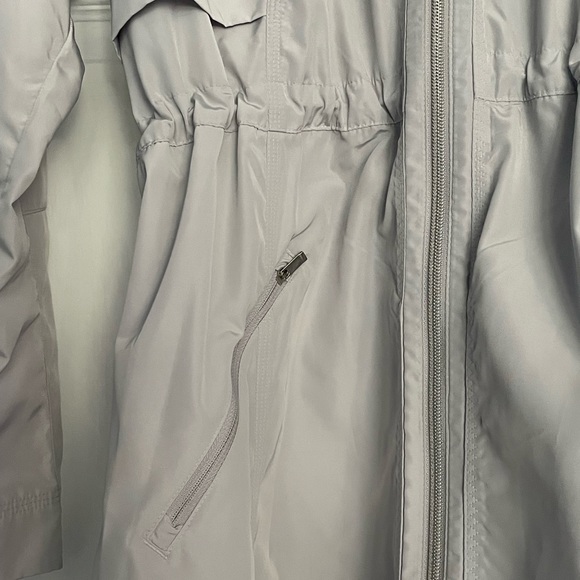 Athleta Lightweight Windbreaker/Rain Coat Gray Size Small - Picture 6 of 10